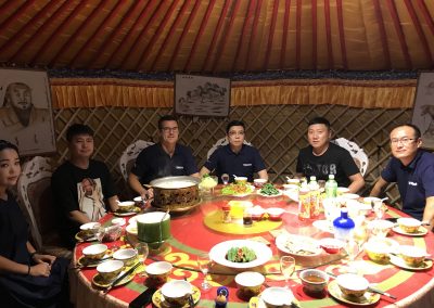 Repas durant le triathlon de Mongolie